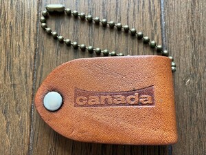 canada　カナダ　本革　キーホルダー　ループ　スナップ　ラベル　ボールチェーン　横4cm　縦7cm　革厚味3mm　11g　未使用　送料無料