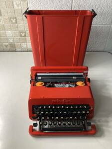 ★ olivetti valentine オリベッティ バレンタイン ポータブル手動タイプライター アンティーク 昭和レトロ 未チェック現状品 100サイズ