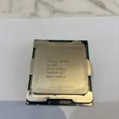 Intel Xeon W-2135. SR3LN 6C 3.7GHz 中古品です