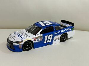 1/24 NASCAR Carl Edwards ComCast Toyota Camry カムリ カールエドワーズ ナスカーダイキャストミニカー