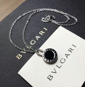 ブルガリBVLGARI ロゴチャーム　ブラックシルバー系　ネックレスチェーンプレゼント