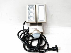 □動作品 ELPA エルパ 屋外用LEDセンサーライト AC100V電源 コンセント式 ESL-ST1202AC 2灯 白色LED 防水仕様 1014-67 @80□