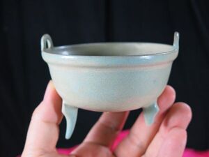 d 宋代汝窯青磁三足双耳香炉　宋掘品　中国　陶器/　青磁　副葬品　墳墓　シルクロード　明器　埋蔵文化財　素焼き　洛陽