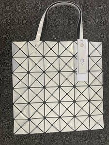 BAO BAO ISSEY MIYAKE バオバオ イッセイミヤケ トートバッグ ショルダーバッグ バッグ BAG white ホワイト 中古 TJ 1