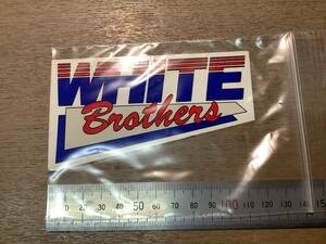 ステッカー　WHITE Brathers