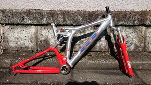 GT I-DRIVE XCR2000 + ROCKSHOX SID100 おまけ付き フレームセット 美品