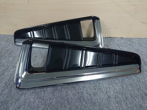 ★中古品★トヨタ　30系後期 アルファード 純正フォグカバー左右セット 52030-V2010 52040-V2010 【他商品と同梱歓迎】