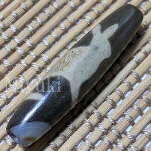 御幸天珠 AZ07362 珍品 馬蹄痕 ウサギの模様 天珠 55x13mm ドラゴンライン 卯年 生まれ年 うさぎ 兎 特殊天珠 干支 御守 お守り 稀少 レア