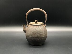 煎茶道具 時代物 鉄瓶 棗形 小振 釜師 銅蓋 古作 800ml