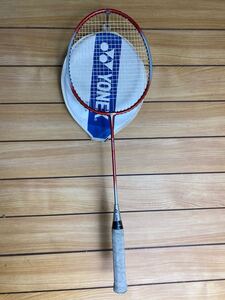 ヨネックス　B-550 バドミントンラケット レッド　ケース付き　 YONEX