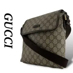 GUCCI ショルダーバッグ　GGスプリーム　フラップ　ポシェット　PVCレザー