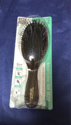 アヌシ　ナチュラルクッションヘアブラシ