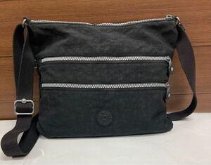 Kipling キプリング ♪ 軽量 ショルダーバッグ 斜めがけ 黒 ブラック ナイロン