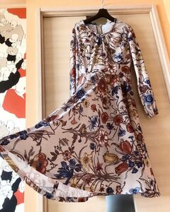 イギリスロンドンヴィンテージSears長袖花柄フレアーワンピースM♪ベージュ系ジャージーストレッチ素材