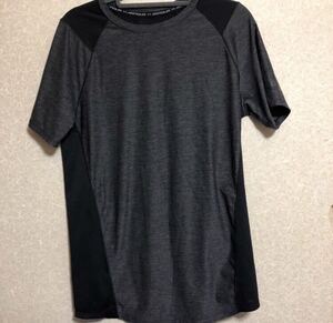 YK-3582 ※難あり 中古品 アンダーアーマー under ARMOUR UM サイズ表記無し 半袖Tシャツ