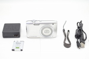 【適格請求書発行】美品 Nikon ニコン COOLPIX S2900 コンパクトデジタルカメラ シルバー【アルプスカメラ】241007r