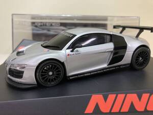  未使用ニンコ1/32 アウディ　R8 GT3 TEST CAR LIGHTNED