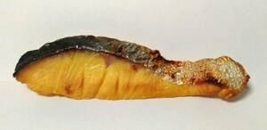 [即決] 食品サンプル 焼き魚 鮭の切り身 樹脂製 マグネット仕様 リアル 長さ15.5cm