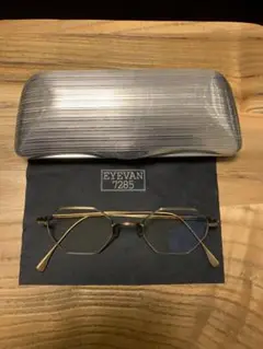 EYEVAN7285 192