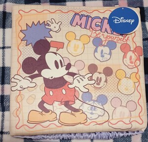 新品送料無料　ミッキーマウス　 シートクッション 学童用 ゴム付き座布団