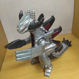 リペイント 超怒級怪獣 グランドキングメガロス② 高さ約13センチ 定型外３9０円 ウルトラ怪獣500ソフビです。タグは、有りません。