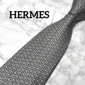 HERMES エルメス ネクタイ　H柄　ビジネス　スーツ　シャツ　カフス　