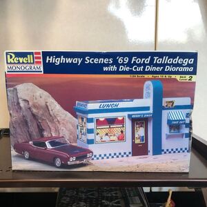 200 未組 プラモデル Revell MONOGRAM 1/24 Highway Scenes 