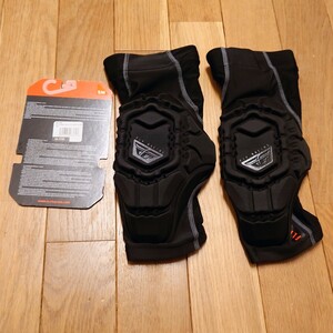 Fly Racing Barricade Lite Knee Guard ニーガード　ニーパッド　Sサイズ 新品未使用 MTB プロテクター