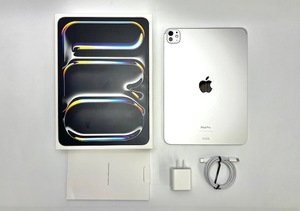 1*美品！AI インテリジェンス 対応 2024年モデル アップル Apple iPad Pro 11インチ M4チップ 256GB シルバー Wi-Fi モデル MVV93J/A プロ