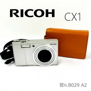 【超美品】 RICOH　コンパクトデジタルカメラ　CX1　シルバー　付属品付　929万画素