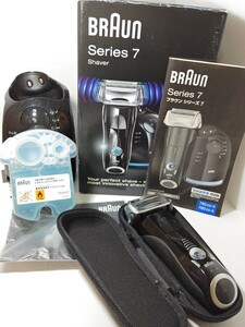 1円【通電未確認/箱付】BRAUN ブラウン　電気シェーバー Series7 760CC　洗浄器付き　ジャンク扱い