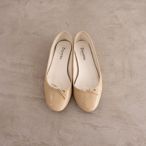 【定価5.2万】レペット repetto *バレエシューズ 38.5/24*ベージュパテントレザー皮革リボンパンプス靴(sh88-2412-110)【61A52】