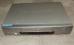 パナソニック　VHSビデオ　NV-HB360 99年製★中古
