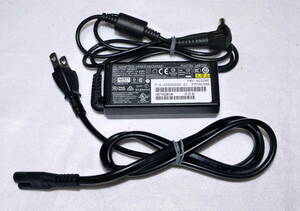 FUJITSU ACアダプター　ADP-40HH A/FMV-AC326C /DC19V 2.1A　プラグ外径5.5mm 内径2.5mm　動作品