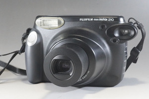 1円~【u803】FUJIFILM／富士フィルム　instax 210　ポラロイドカメラ　／LENDS　LENS　f=95mm　FOCUS　RANGE　0.9m~∞