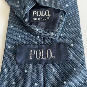 ポロ（Polo）紺点々のドットネクタイ