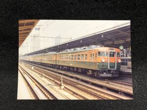 【昔の鉄道写真】LC260-26■東京駅■8707M■クハ167＋モハ167■昭56.1.24■国鉄/国電■r-64