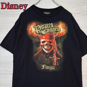 【入手困難】Disney ディズニー　パイレーツオブカリビアン　Tシャツ　Lサイズ　半袖　海外輸入　一点物　キャラクター　ゆったり