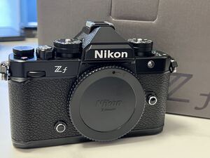 【美品・撮影枚数4013枚】Nikon Zf ボディ 元箱・付属品全てあり 保証残あり