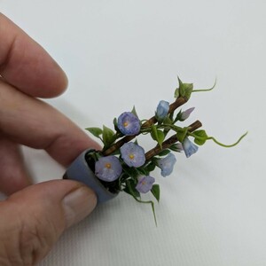 樹脂粘土手づくり、 ミニチュア、朝顔ドールハウス、clay.clayflower,mini,handmade,リカちゃんシルバニア、鉢植え、miniatureflower