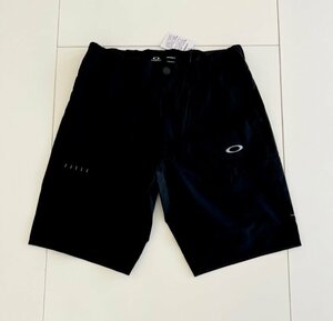 オークリー　ＯＡＫＬＥＹ　ＡＤＤＩＣＴＩＶＥ　ＳＨＯＲＴＳ　４．０　ＦＯＡ４０３５３０　(ＢＬＡＣＫＯＵＴ)　Ｍ