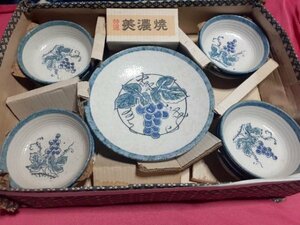 保管品 美濃焼 皿２枚・小鉢９コセット 白系