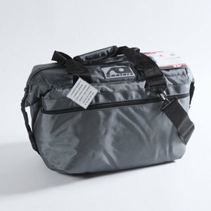 AO Coolers Ballistic 24 Pack Silver / AOクーラーズ バリスティック24パック シルバー