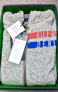 ★ TOMMY HILFIGER｜トミー ヒルフィガーギフトボックス ★ キッズ140ボーイズ. / 中古現状品取引 / 状態は写真でご確認下さい