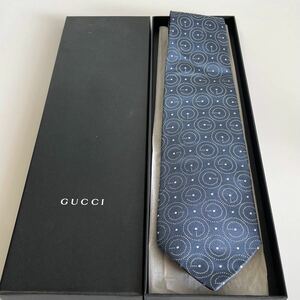 グッチ（GUCCI）紺ビックGロゴ丸柄ネクタイ