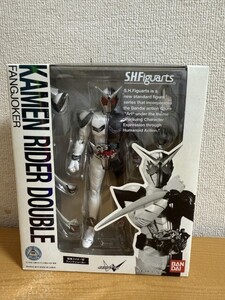 【中古美品】S.H.Figuarts　仮面ライダーW　ファングジョーカー　ダブル　バンダイ