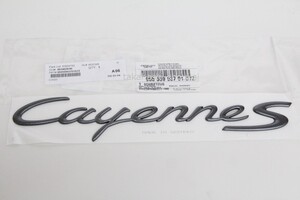 @チタニウムエディション エンブレム ’Cayenne S’ 955カイエン リアトランク用　95555903701D7Z