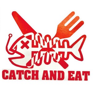 釣り ステッカー CATCH AND EAT 【赤】 Sサイズ 横幅15㎝ キャッチ＆イート 釣り具 フィッシング 切抜き ステッカー シール 防水 屋外OK