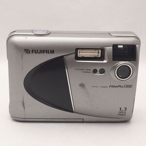 FUJIFILM FINEPIX 1300 シルバー デジカメ 単3電池 フジ 富士フィルム ファインピックス ジャンク品 管17596