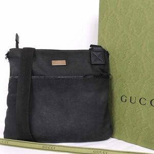 グッチ Gucci　 ショルダーバッグ ナイロン メンズ 141626 キャンバス レザー 無地 ロゴプレート 斜め掛け 無地　黒　ブラック